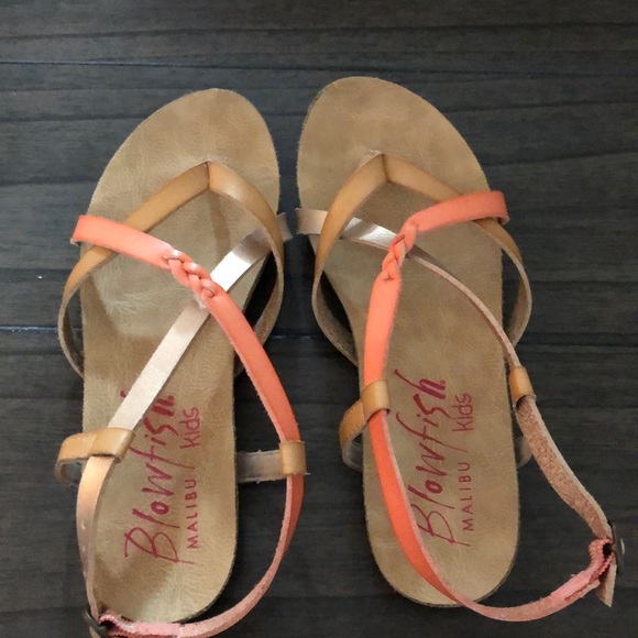 sandals - Picture 1 of 2